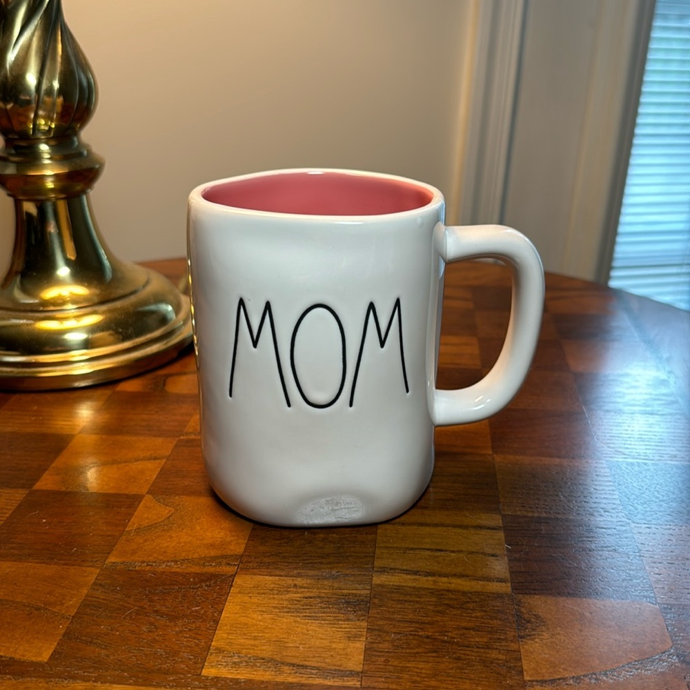 Rae Dunn mom coffee mug